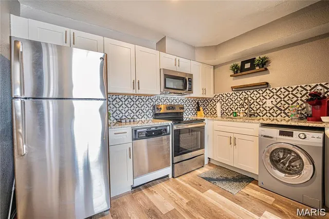 $925 | 3320 Greenwood Boulevard, Maplewood, MO 63143