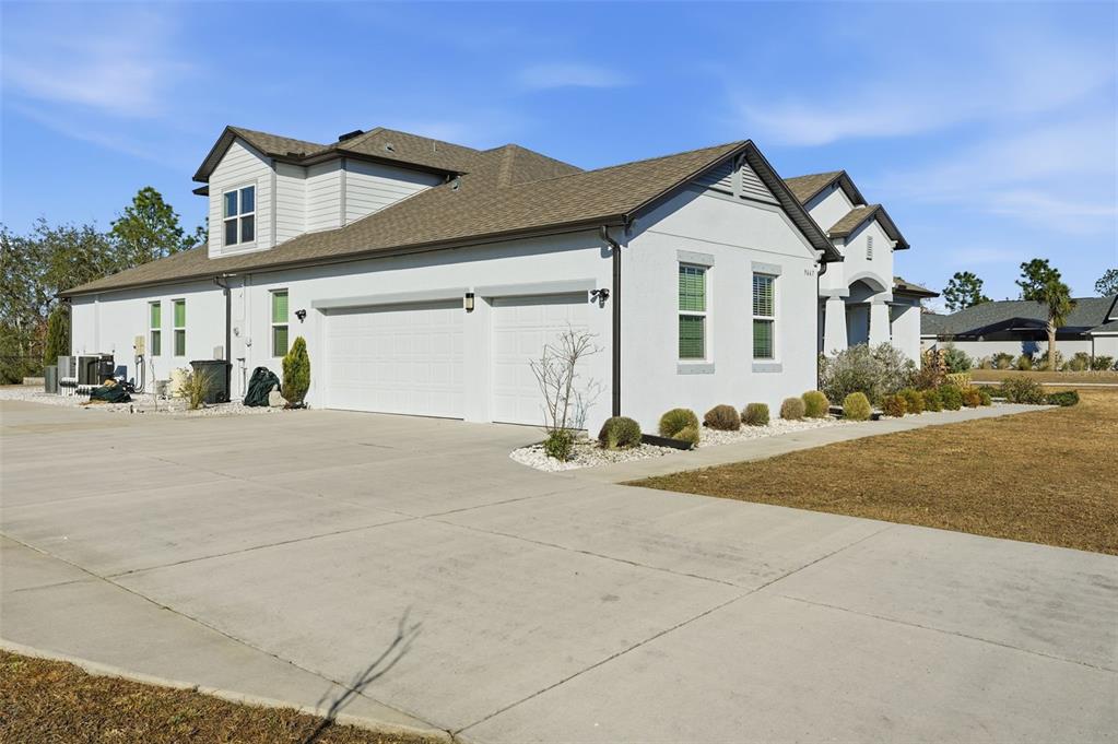 9667 Pantera Loop Weeki Wachee, FL 34613 - Photo 6 of 78