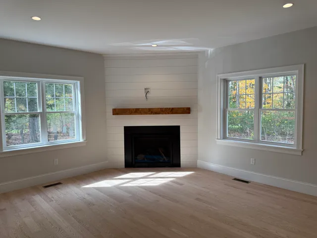 $1,174,000 | 1 Cassidy Way, Cape Neddick, ME 03902