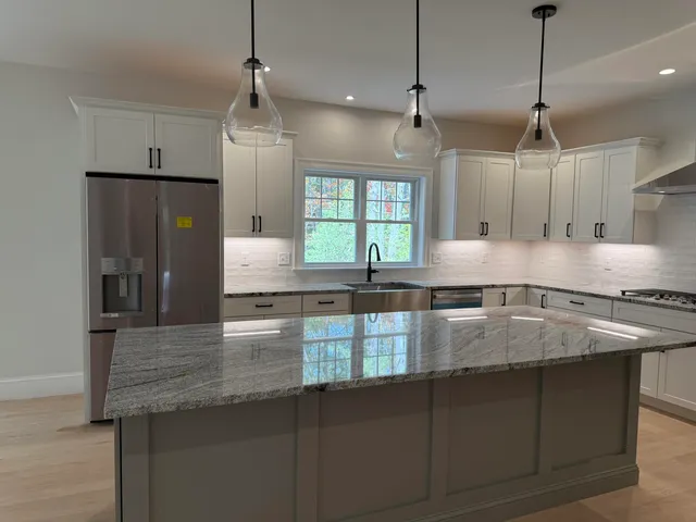 $1,174,000 | 1 Cassidy Way, Cape Neddick, ME 03902