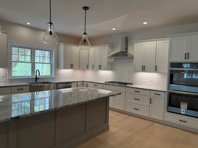 $1,174,000 | 1 Cassidy Way, Cape Neddick, ME 03902