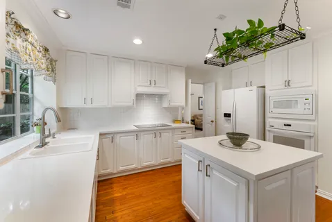 $597,500 | 74 East Greywing Circle, The Woodlands, TX 77382