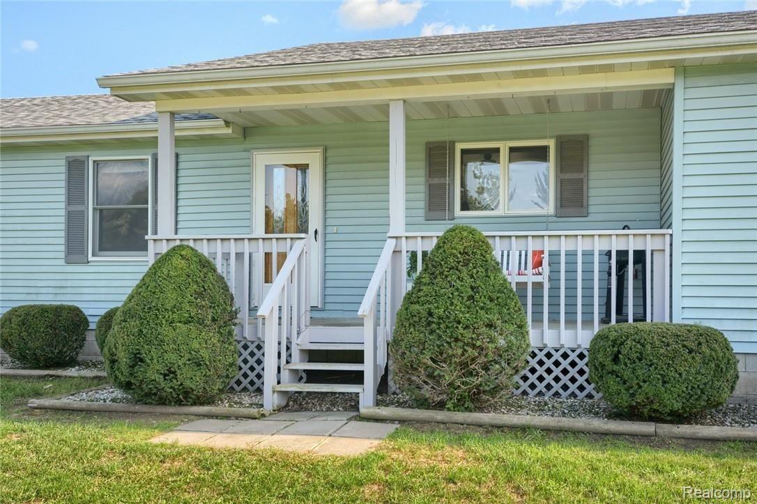12490 East Carpenter Road Davison, MI 48423 - Photo 2 of 32 DSC_9280-HDR(3).jpg