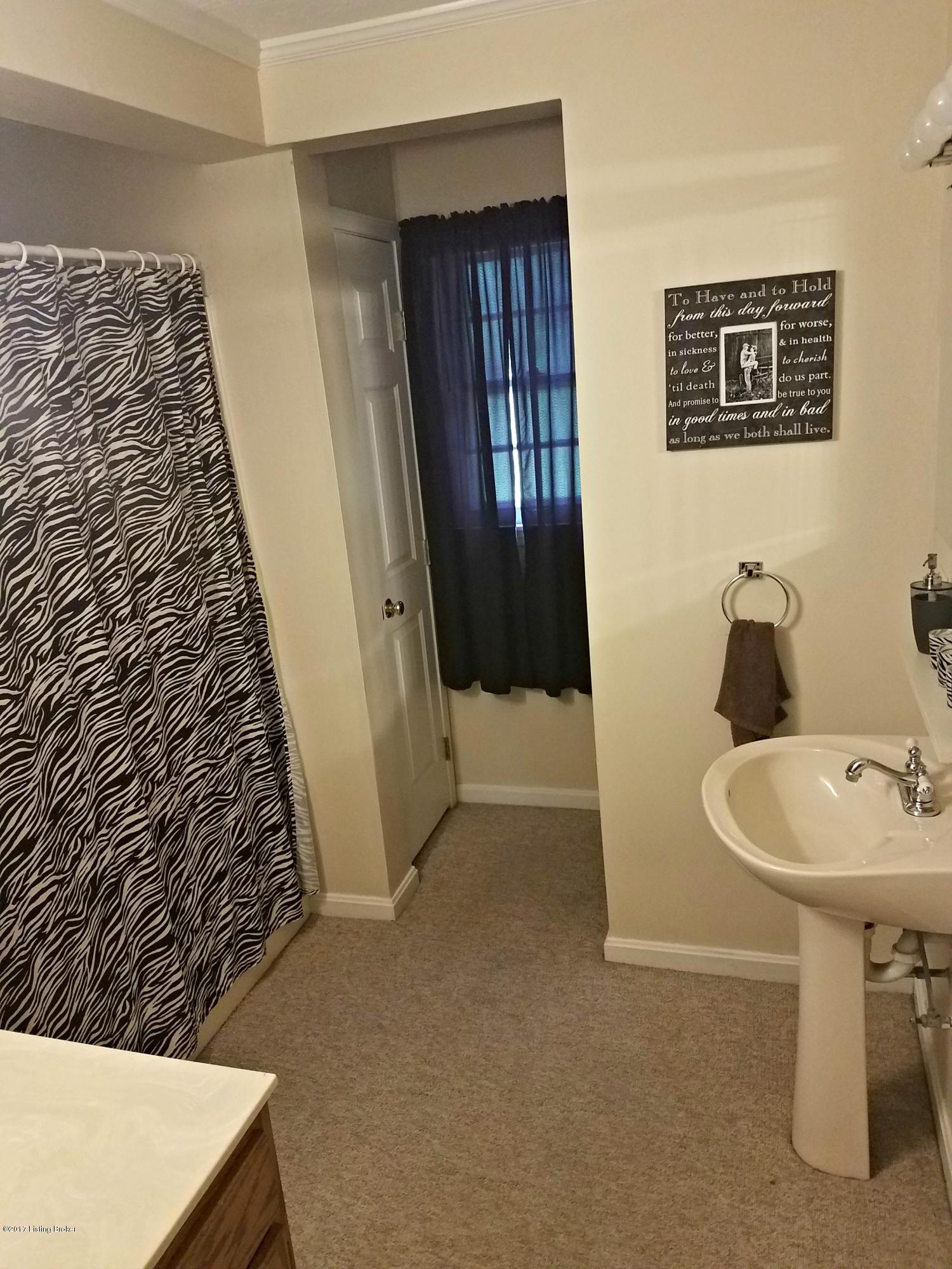 208 Caney Fork Road Bardstown, KY 40004 - Photo 11 of 12 Bathroom