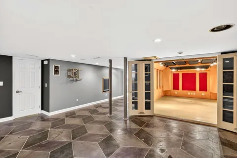 $1,325,000 | 1116 Brookmeade Drive, Nashville, TN 37204