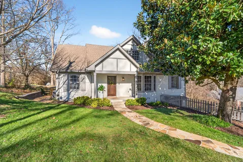 $1,325,000 | 1116 Brookmeade Drive, Nashville, TN 37204