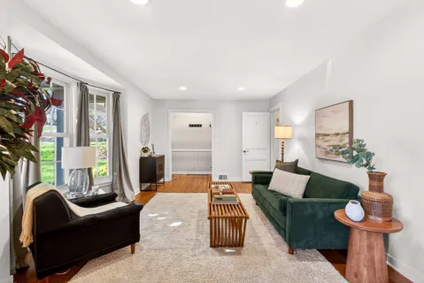 $1,325,000 | 1116 Brookmeade Drive, Nashville, TN 37204