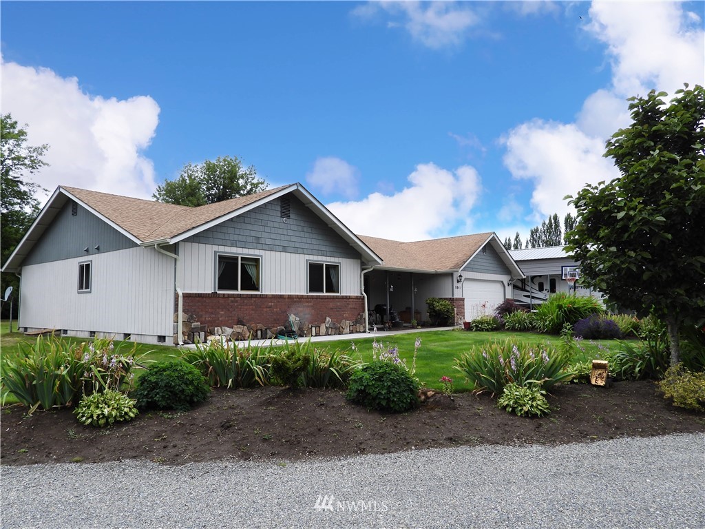 9841 Case Road Southwest Olympia, WA 98512 - Photo 2 of 25 Gallery Image 2