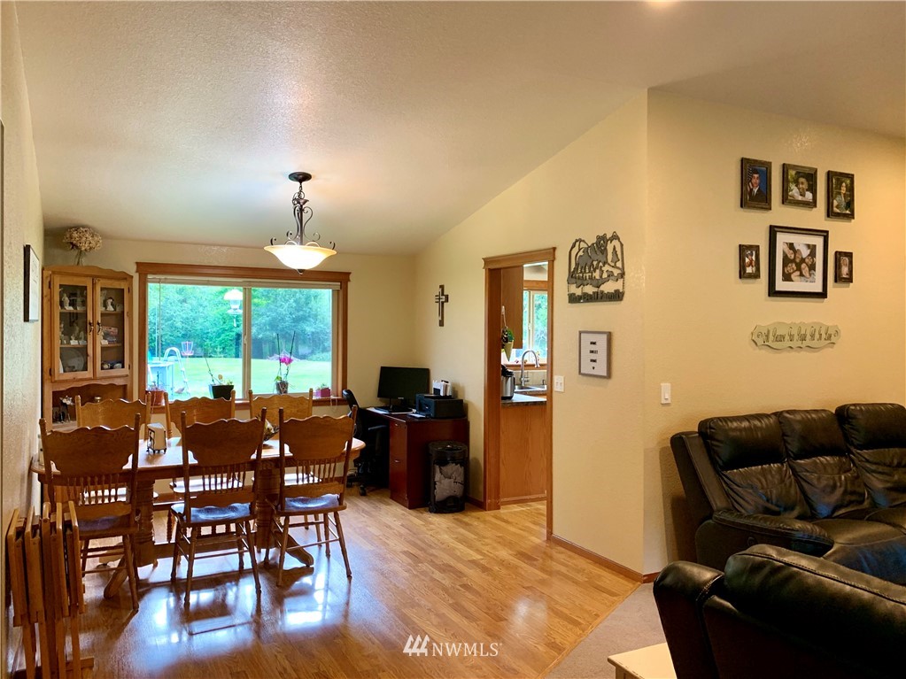 9841 Case Road Southwest Olympia, WA 98512 - Photo 15 of 25 Gallery Image 15