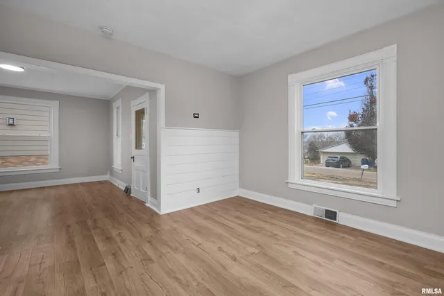 $109,000 | 405 North Bluff Street, Albany, IL 61230