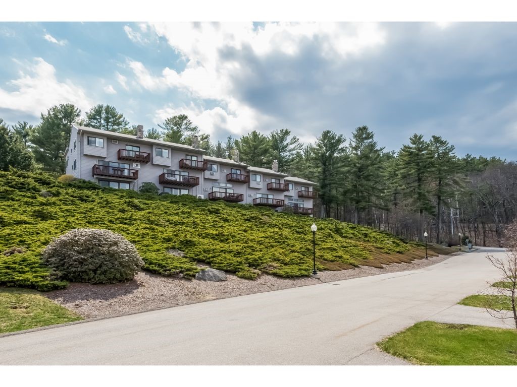170 Belknap Point Road, Unit 28 Gilford, NH 03249 - Photo 31 of 36