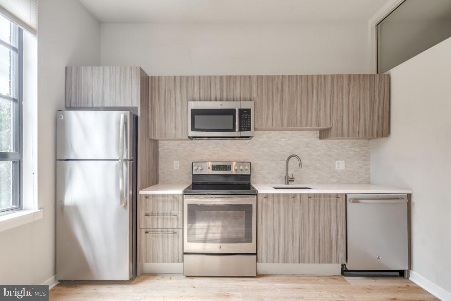 412 South 13th Street, Unit 209 Philadelphia, PA 19147 - Photo 2 of 17