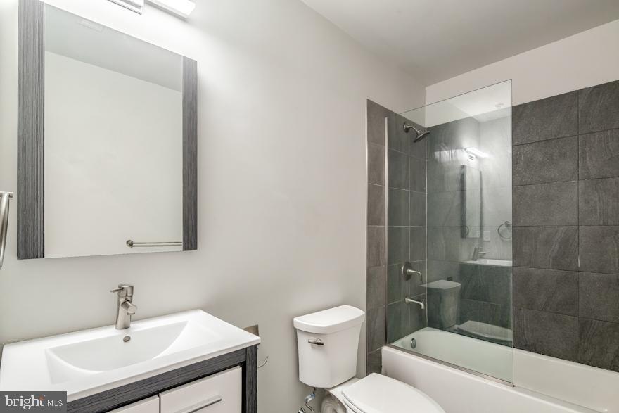 412 South 13th Street, Unit 209 Philadelphia, PA 19147 - Photo 4 of 17