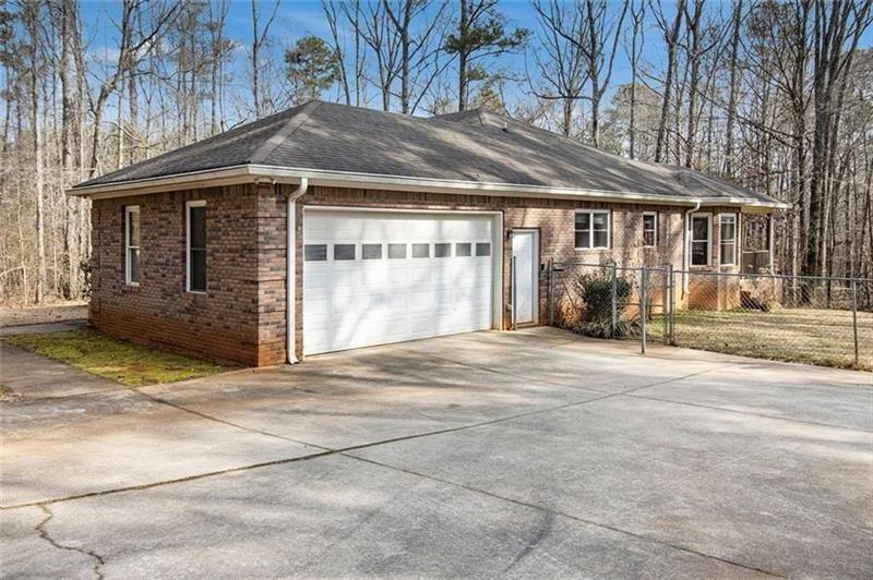 490 Dorsey Road Hampton, GA 30228 - Photo 3 of 80 Gallery Image 3