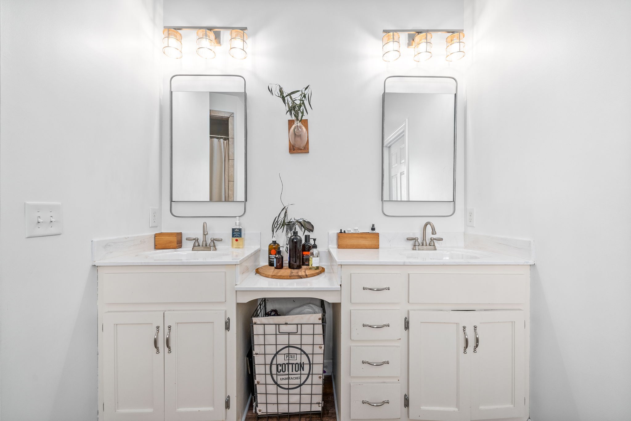3571 Rabbit Run Trail Clarksville, TN 37043 - Photo 20 of 39 a bathroom with double sink and a mirror