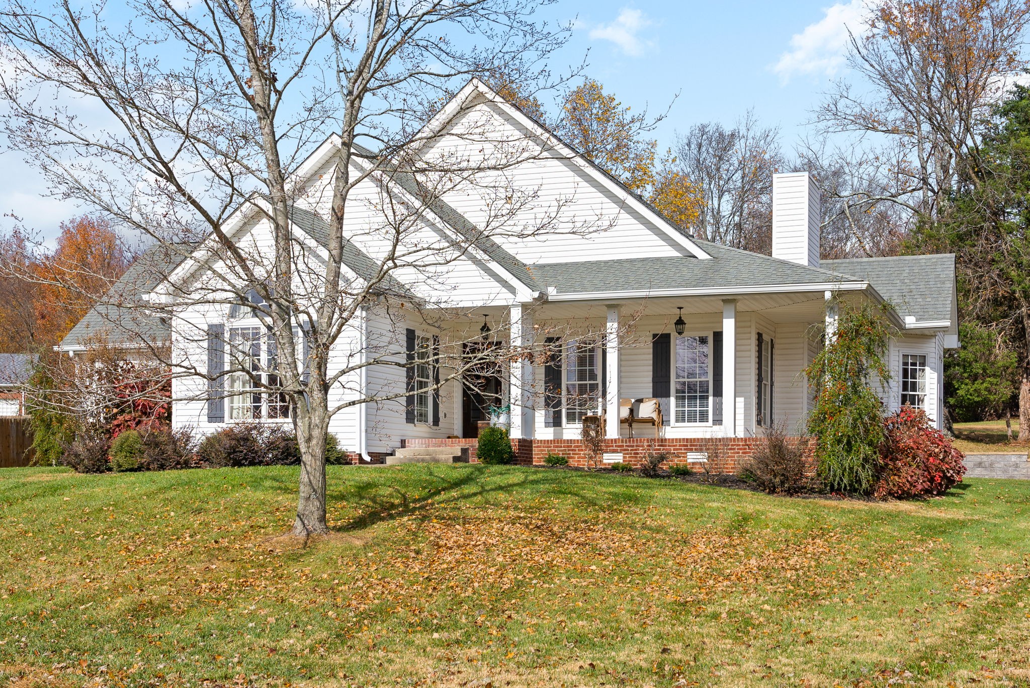 3571 Rabbit Run Trail Clarksville, TN 37043 - Photo 2 of 39 a front view of a house with garden