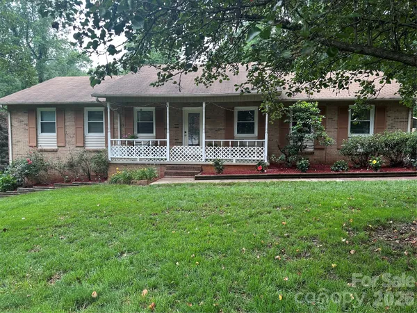 $337,000 | 523 Boxwood Street, Hudson, NC 28638