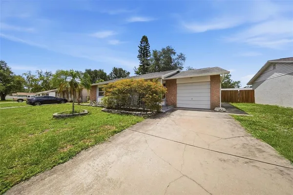$399,000 | 7976 Shadow Run Drive, Largo, FL 33773