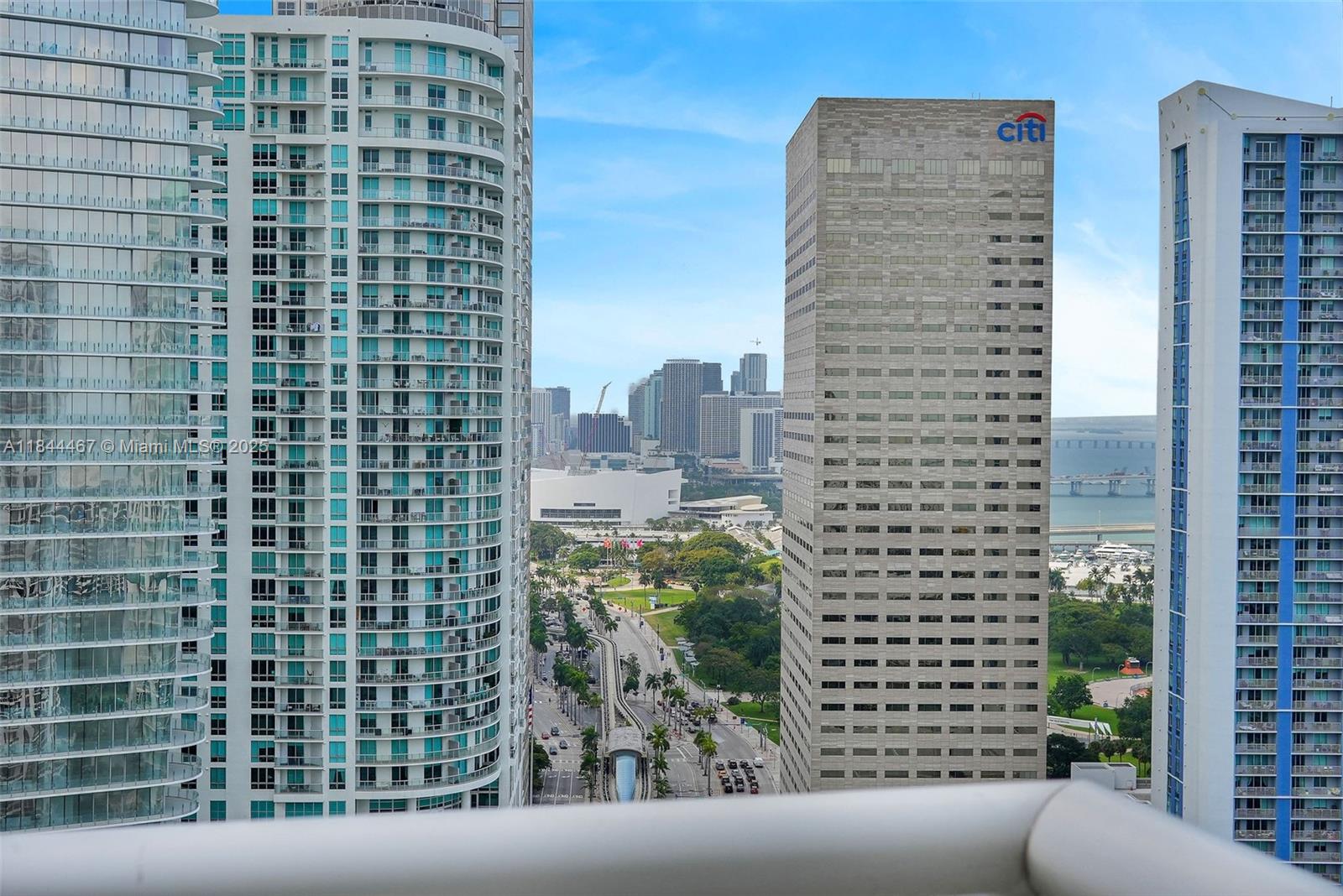 901 Brickell Key Boulevard, Unit 3204 Miami, FL 33131 - Photo 26 of 54