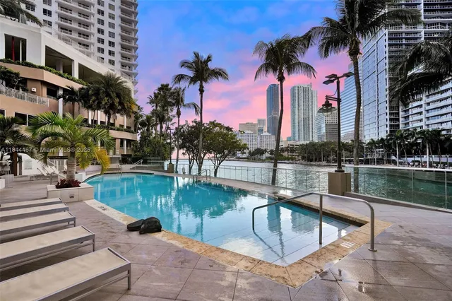 $12,650 | 901 Brickell Key Boulevard, Unit 3204, Miami, FL 33131