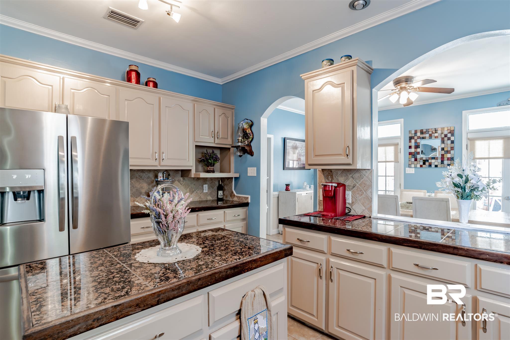 102 Creekside Drive Daphne, AL 36526 - Photo 14 of 34