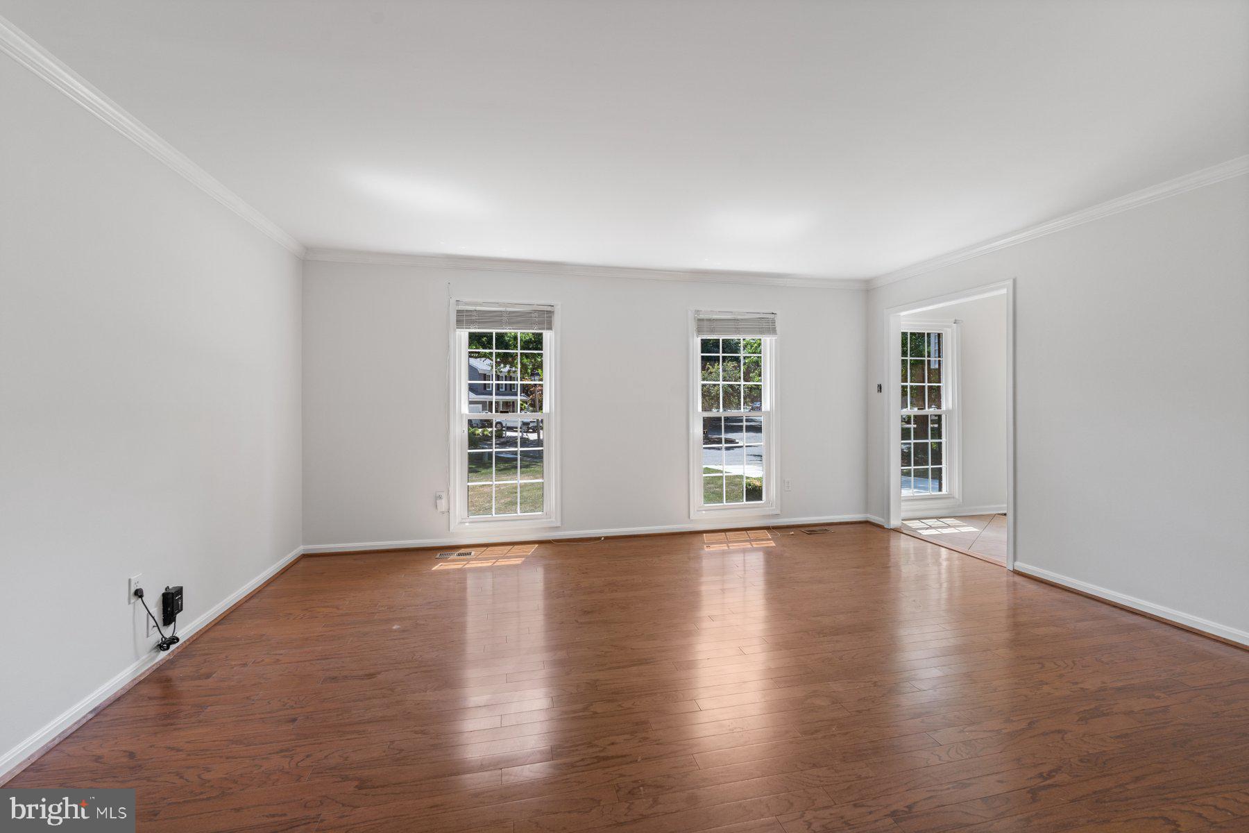 301 Saddle Ridge Road Annapolis, MD 21403 - Photo 11 of 47 Living space with ample amount of daylight