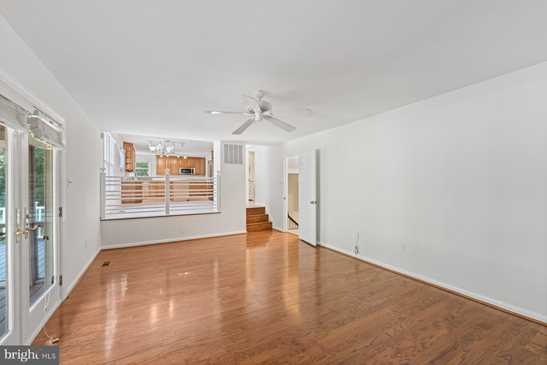 301 Saddle Ridge Road Annapolis, MD 21403 - Photo 14 of 47 Ample amount of daylight
