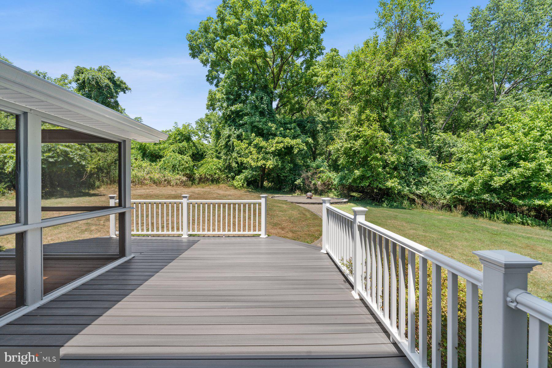 301 Saddle Ridge Road Annapolis, MD 21403 - Photo 5 of 47 Deck off the screened in porch with two stairways