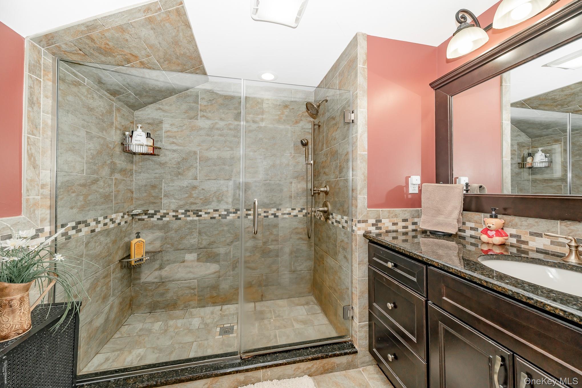 25 Old Mill Road Merrick, NY 11566 - Photo 14 of 19 2nd Floor - Full Bathroom