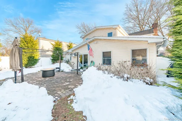 $799,000 | 25 Old Mill Road, Merrick, NY 11566