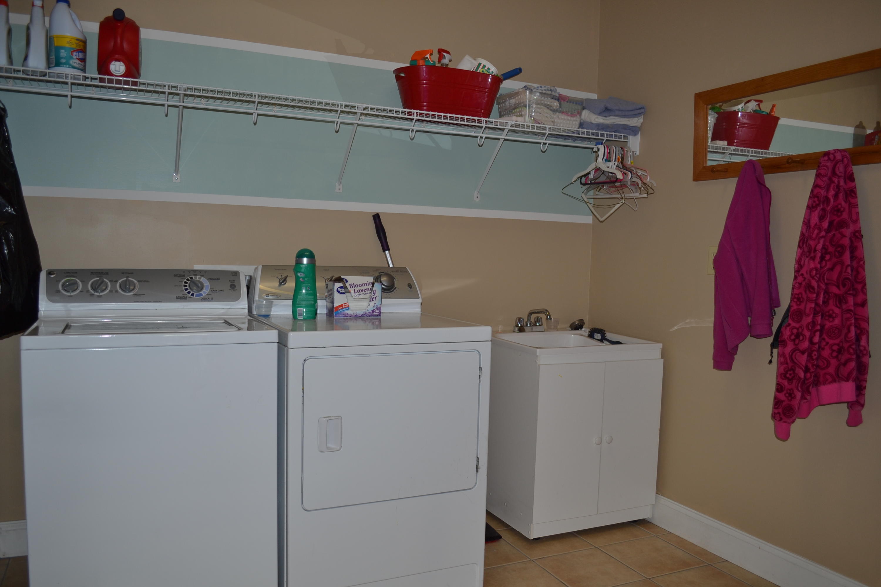 3244 Sam James Road Maryville, TN 37803 - Photo 17 of 32 Laundry room