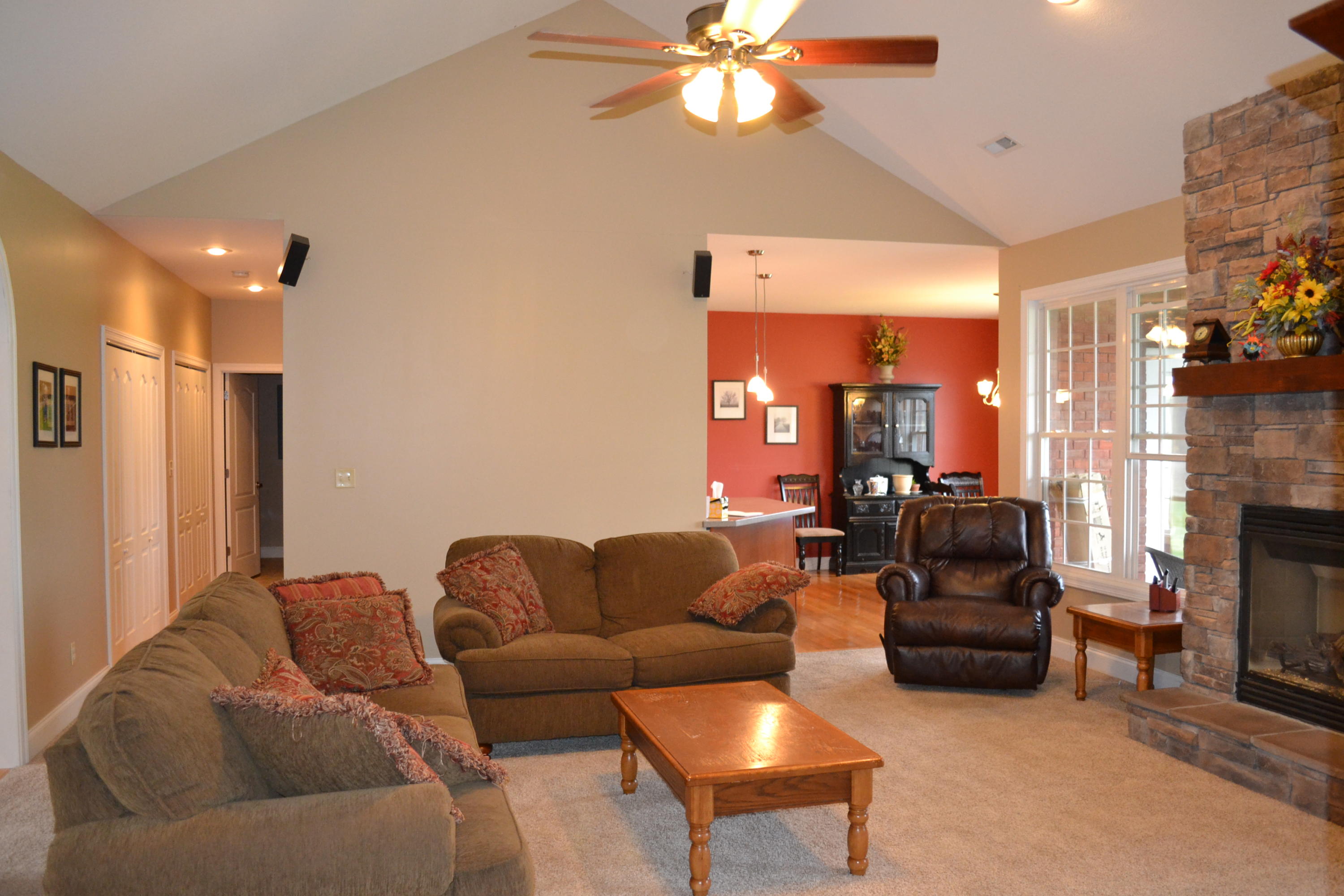3244 Sam James Road Maryville, TN 37803 - Photo 7 of 32 Living room