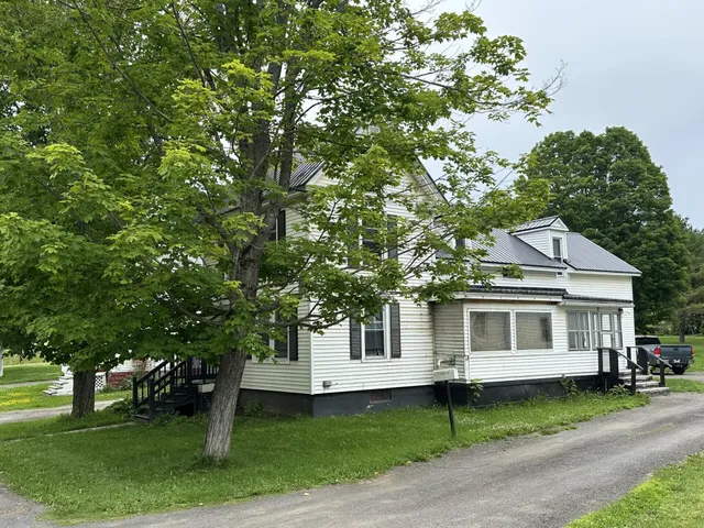 $119,900 | 17 Elm Street, Houlton, ME 04730