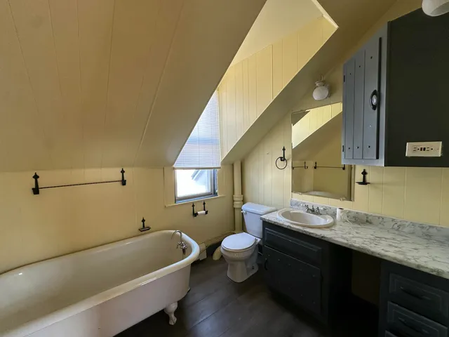 $119,900 | 17 Elm Street, Houlton, ME 04730