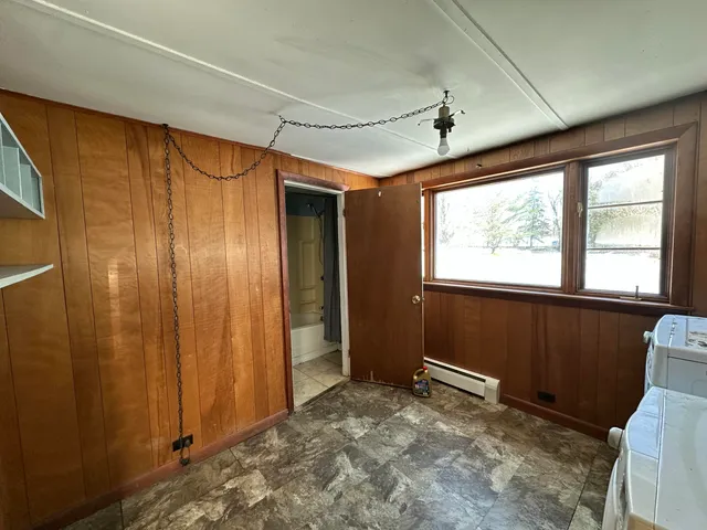 $119,900 | 17 Elm Street, Houlton, ME 04730