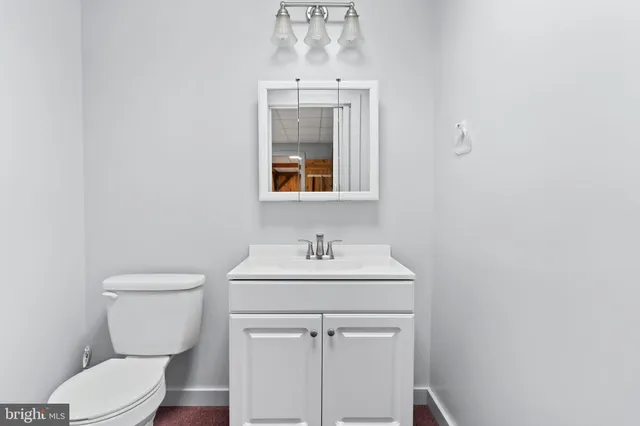 $1,100,000 | 729-729 Gloss Road, East Waterford, PA 17021