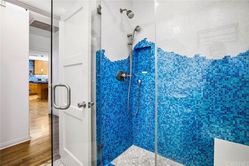 831 Appleby Street Venice, CA 90291 - Photo 22 of 39 a bathroom with a shower