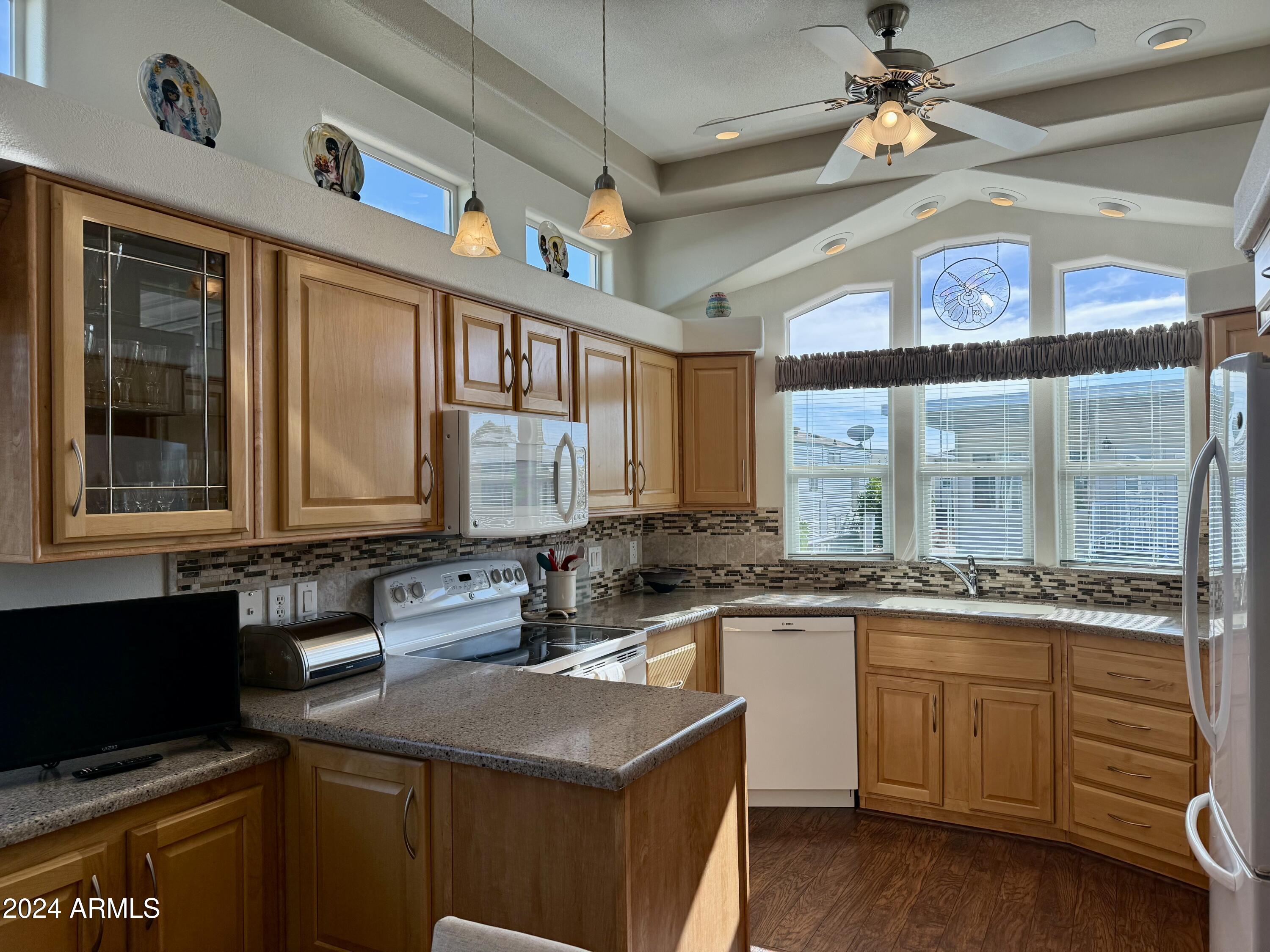 7750 East Broadway Road, Unit 776 Mesa, AZ 85208 - Photo 10 of 49 7750 E. Broadway Rd. #776