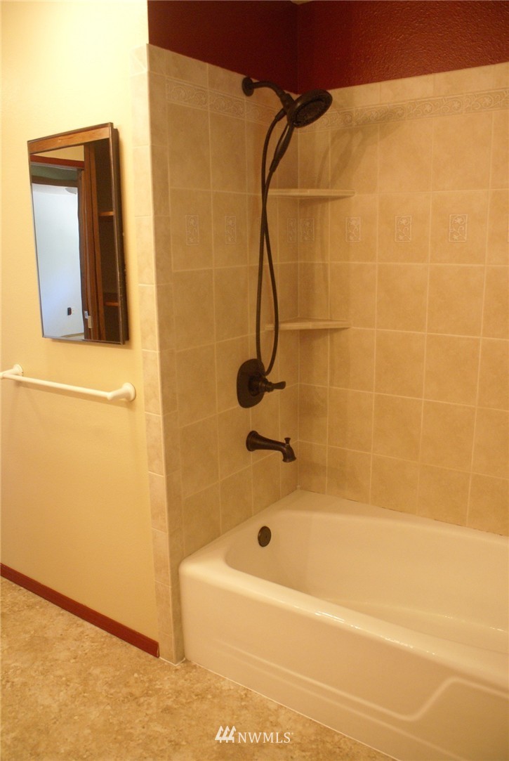 8309 Phillips Road Southwest Lakewood, WA 98498 - Photo 6 of 14 Gallery Image 6