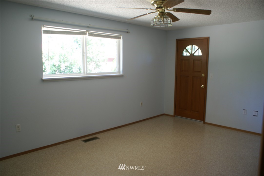 8309 Phillips Road Southwest Lakewood, WA 98498 - Photo 7 of 14 Gallery Image 7