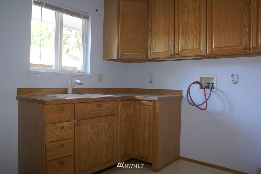 8309 Phillips Road Southwest Lakewood, WA 98498 - Photo 8 of 14 Gallery Image 8