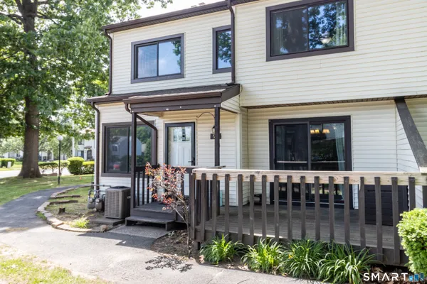 $250,000 | 94 Cottonwood Road, Unit 94, Newington, CT 06111