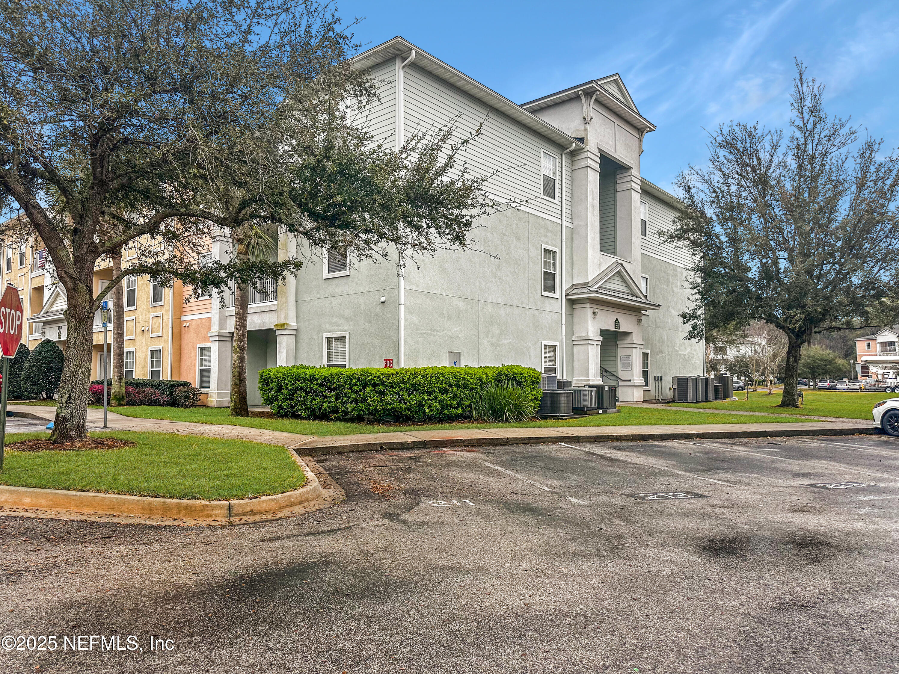 8218 Green Parrot Road, Unit 101 Jacksonville, FL 32256 - Photo 14 of 14 IMG_7194