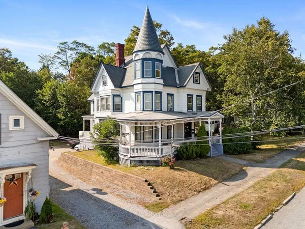 $499,000 | 30 Messer Street, Laconia, NH 03246