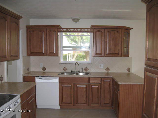 1859 Samontee Road Jacksonville, FL 32211 - Photo 4 of 7 KITCHEN