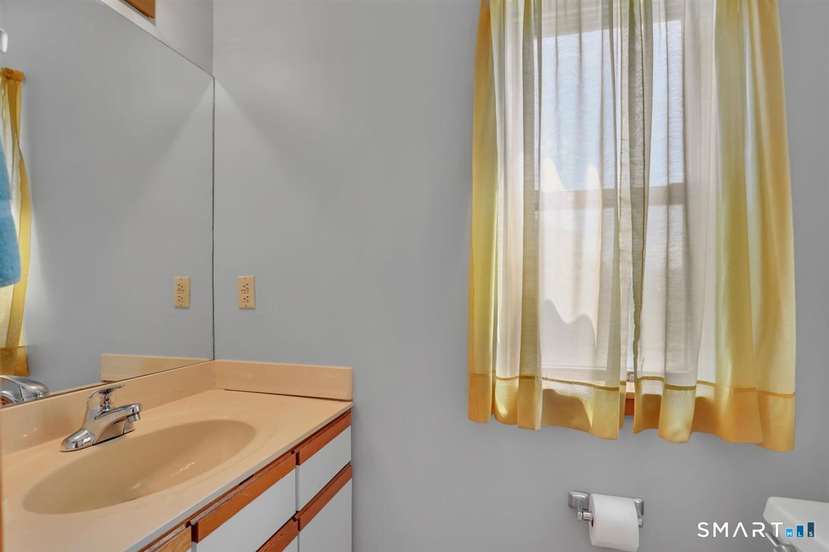 75 Wilson Lane, Unit 2 Vernon, CT 06066 - Photo 17 of 37