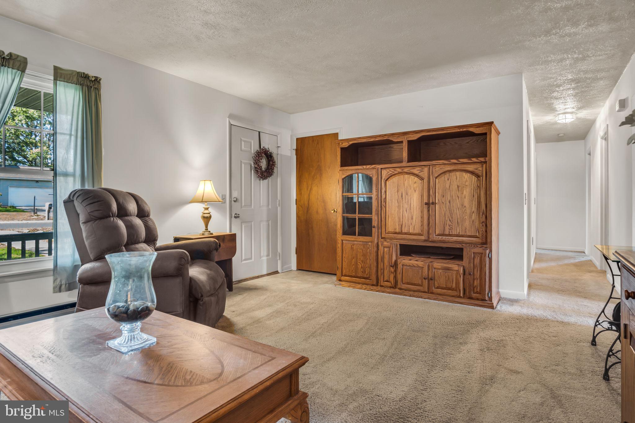 31 Boxwood Road Manchester, PA 17345 - Photo 6 of 41 Gallery Image 6