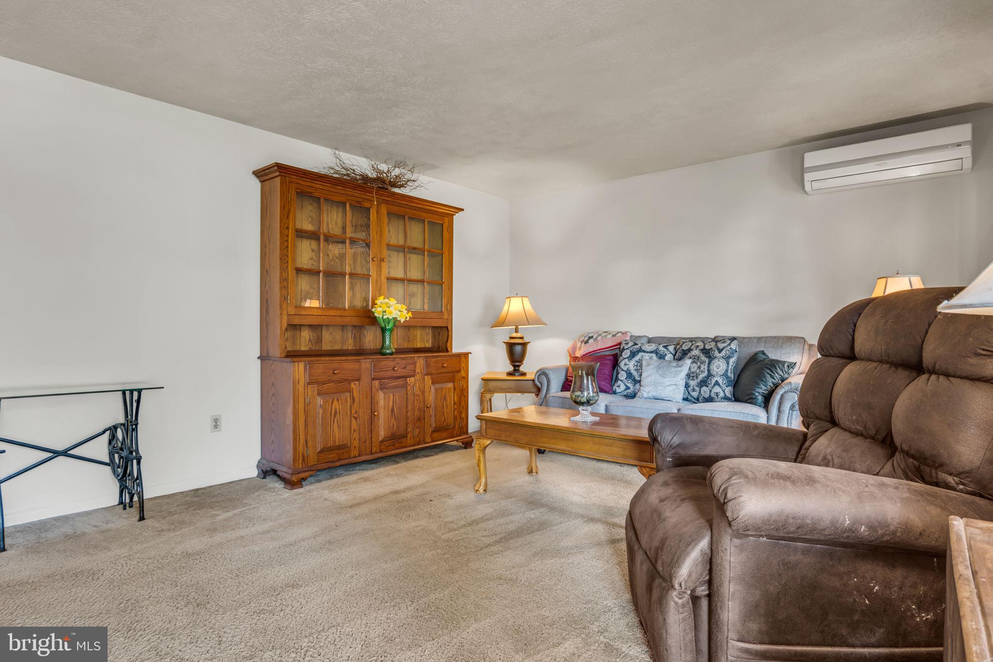 31 Boxwood Road Manchester, PA 17345 - Photo 8 of 41 Gallery Image 8