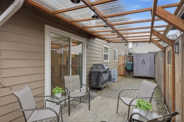 $408,000 | 1721 Madison Street, Unit C, Everett, WA 98203