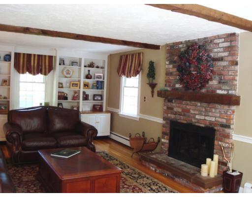 26 Thunder Road Sudbury, MA 01776 - Photo 5 of 21 Gallery Image 5